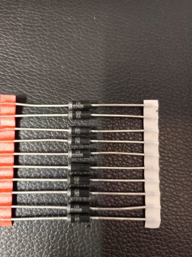 Hochleistungs Zener Sperrdioden mit geringem Quellwiederstand um Leistungsverlust ein zu sparen, Dauerlast stabil